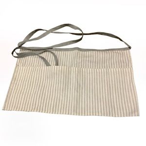 Thick fabric white apron with deep pockets Kitchen Cafe Garden Outdoor crafters
